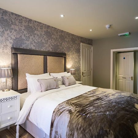 Wilton  Greyhound Inn Wilton מראה חיצוני תמונה