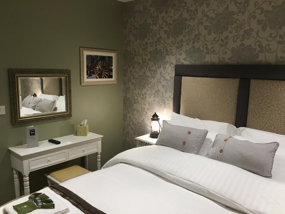 Wilton  Greyhound Inn Wilton מראה חיצוני תמונה