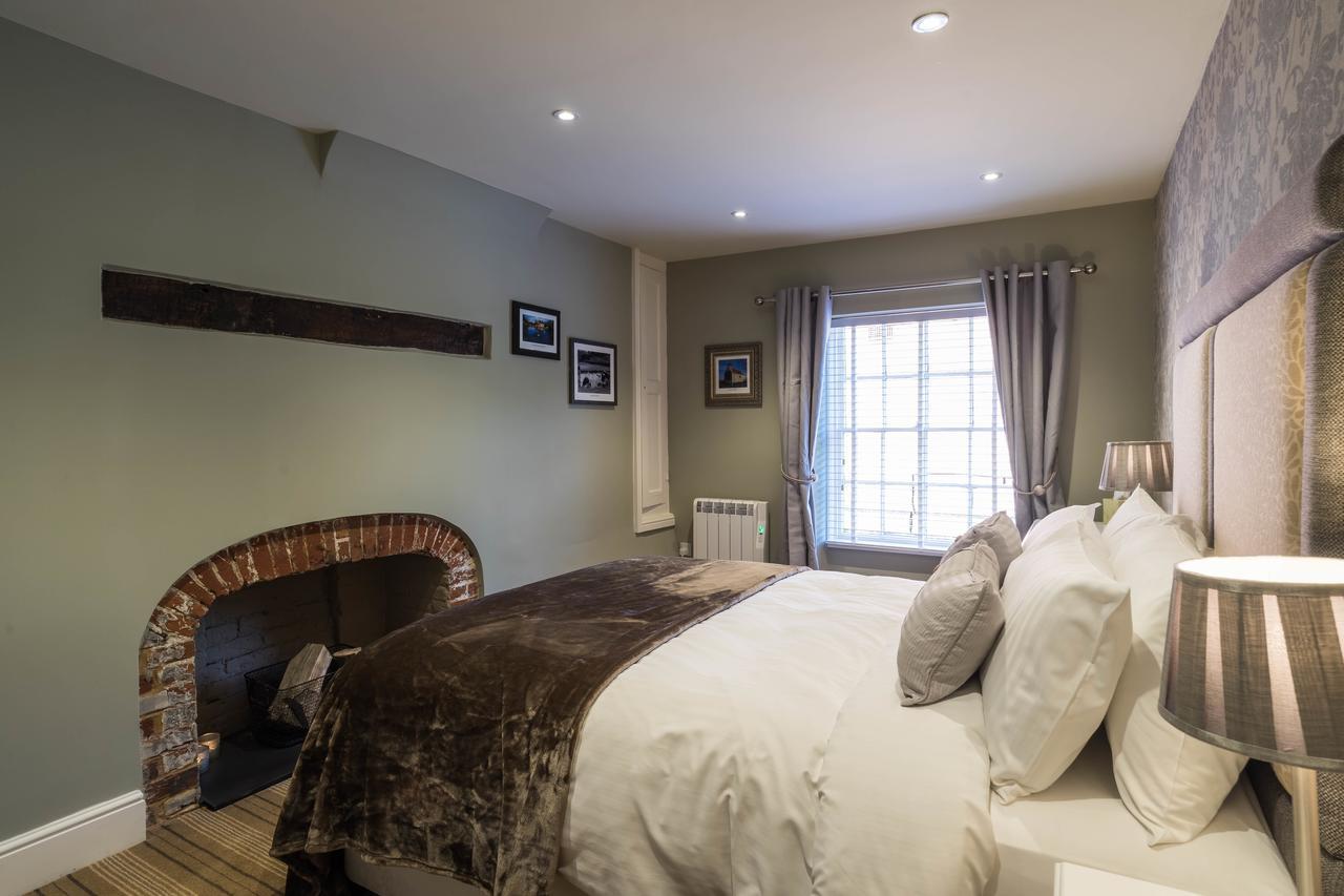 Wilton  Greyhound Inn Wilton מראה חיצוני תמונה