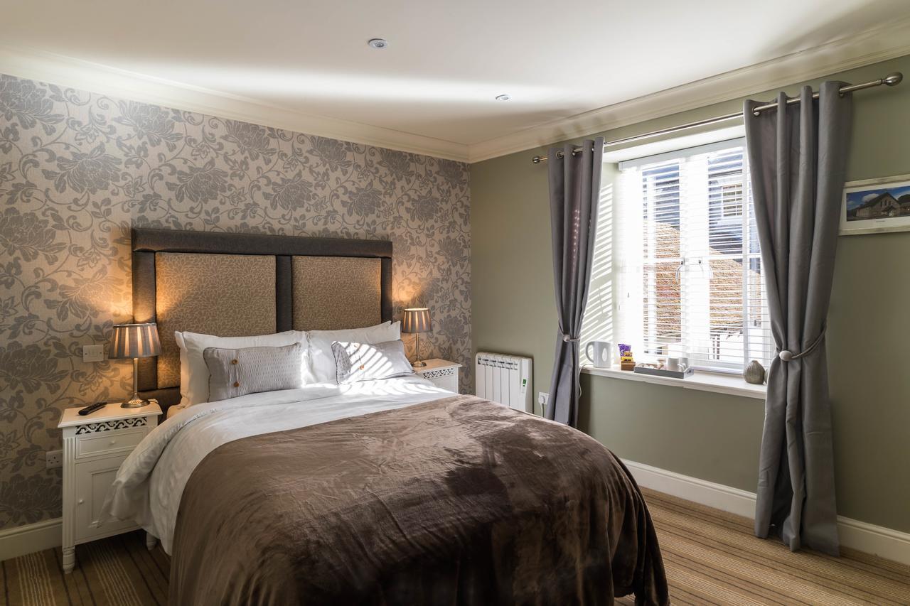 Wilton  Greyhound Inn Wilton מראה חיצוני תמונה
