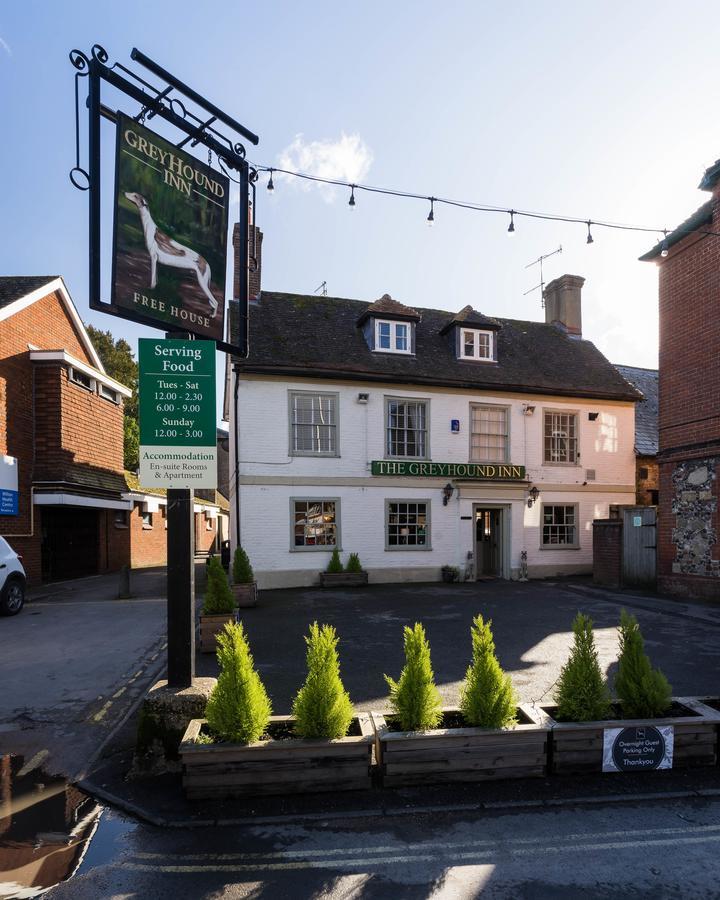 Wilton  Greyhound Inn Wilton מראה חיצוני תמונה