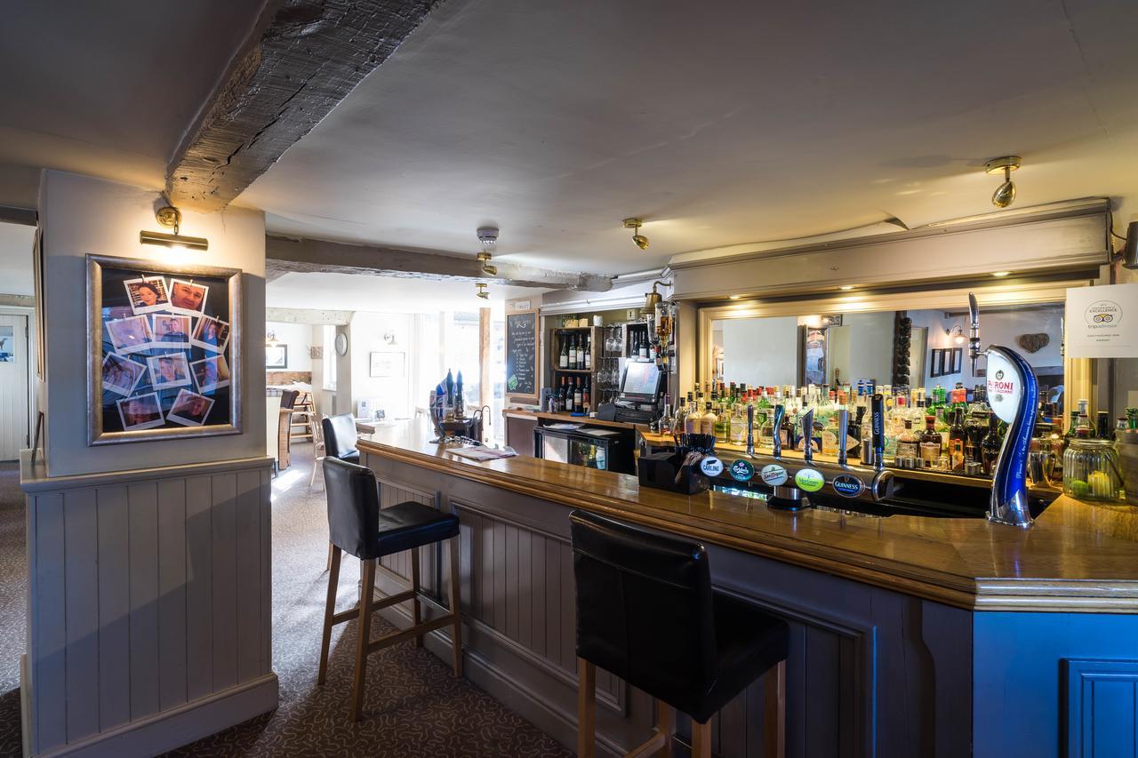 Wilton  Greyhound Inn Wilton מראה חיצוני תמונה