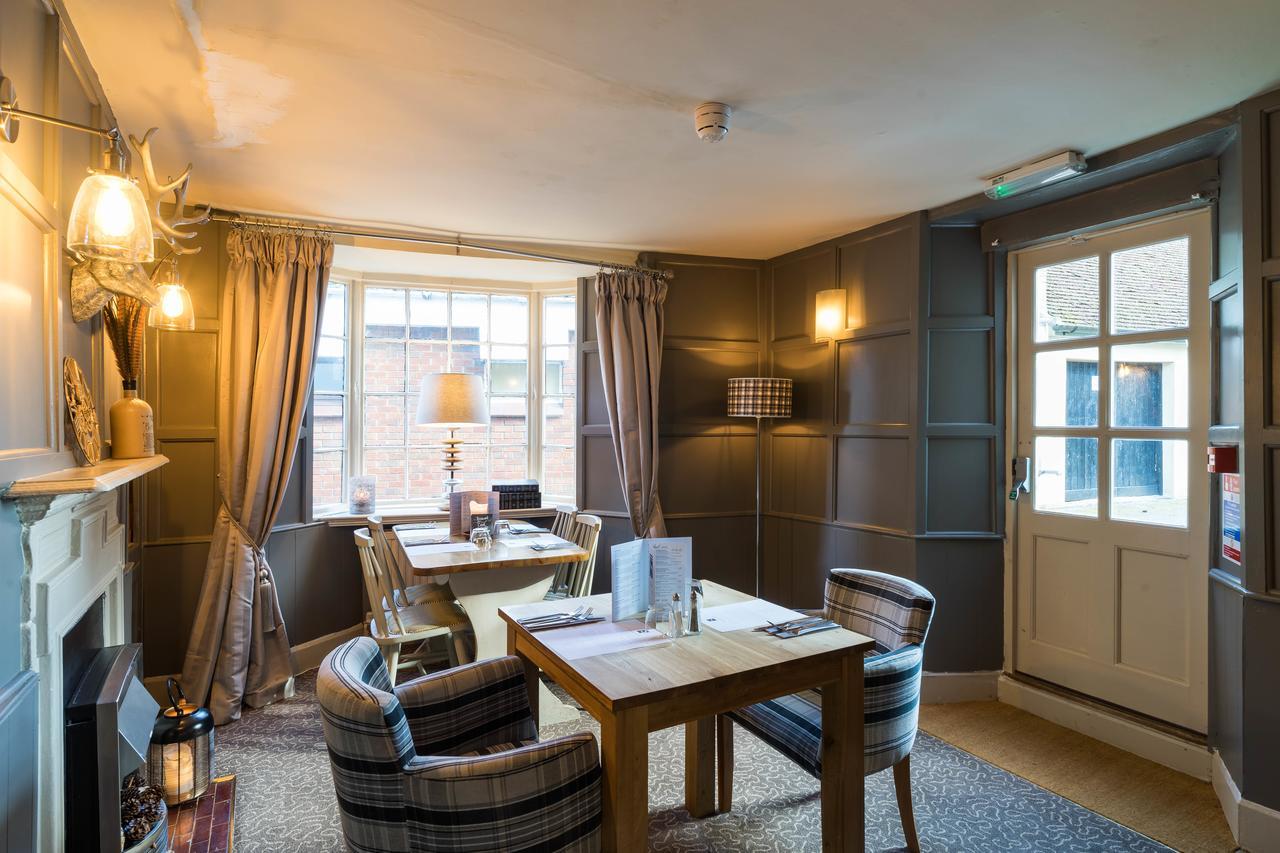 Wilton  Greyhound Inn Wilton מראה חיצוני תמונה