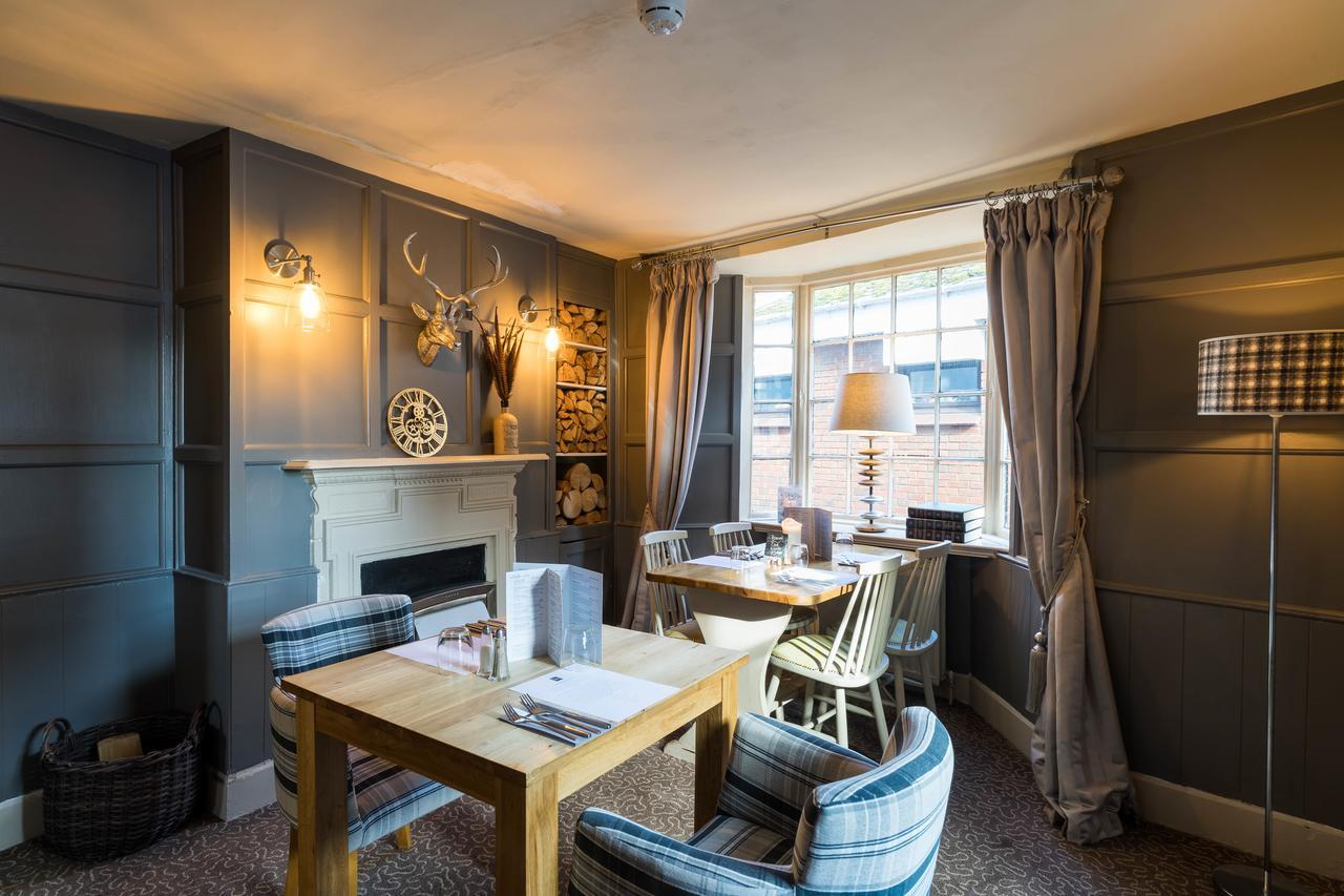 Wilton  Greyhound Inn Wilton מראה חיצוני תמונה