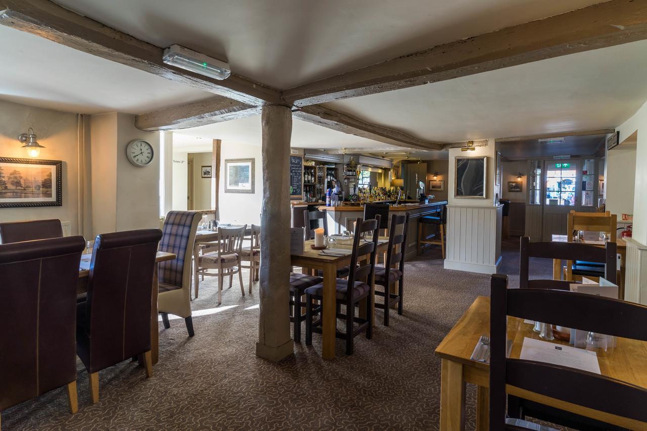Wilton  Greyhound Inn Wilton מראה חיצוני תמונה