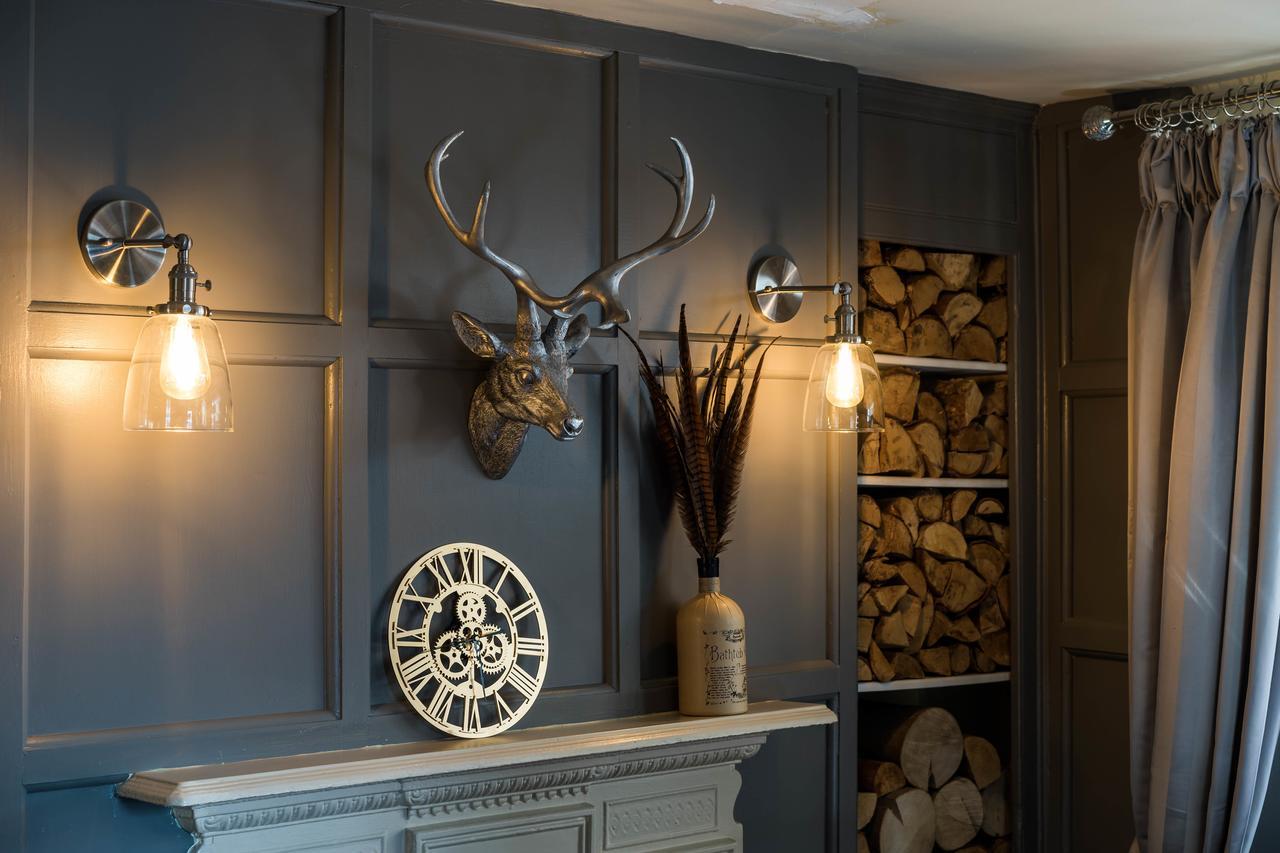 Wilton  Greyhound Inn Wilton מראה חיצוני תמונה