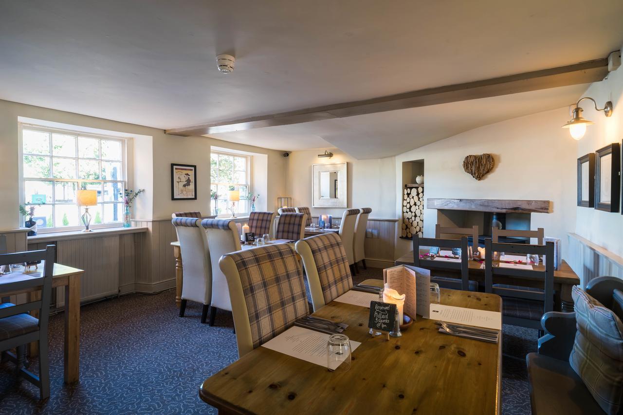 Wilton  Greyhound Inn Wilton מראה חיצוני תמונה