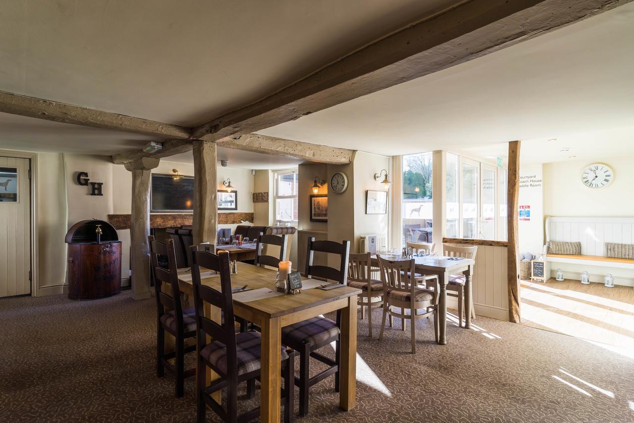 Wilton  Greyhound Inn Wilton מראה חיצוני תמונה